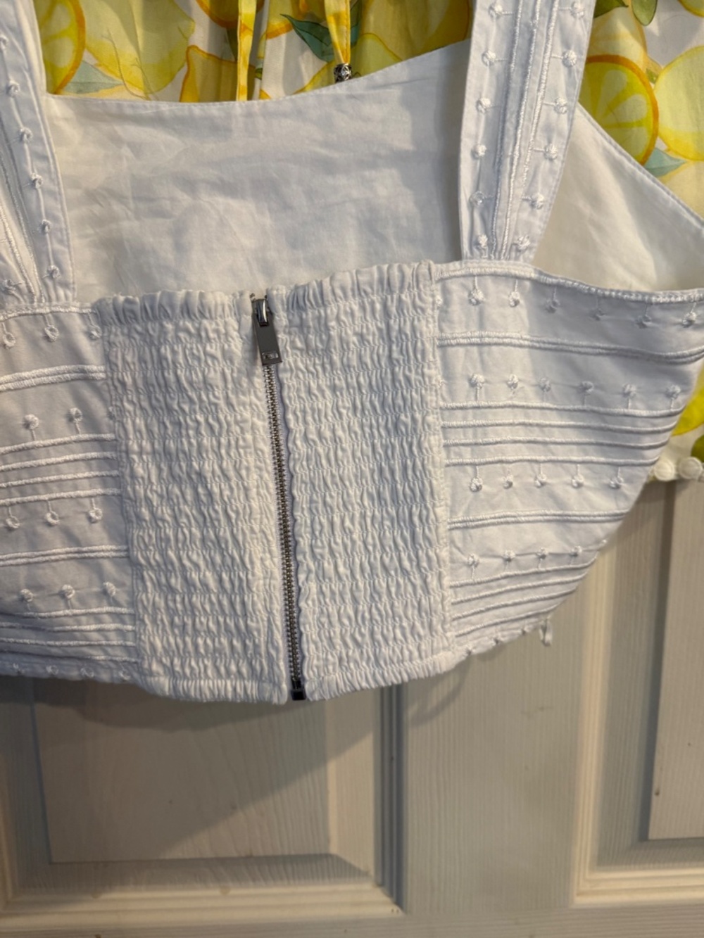 NWOT AVES LES FILLIES COTTON EMBROIDERED top size 6 - Picture 2 of 3